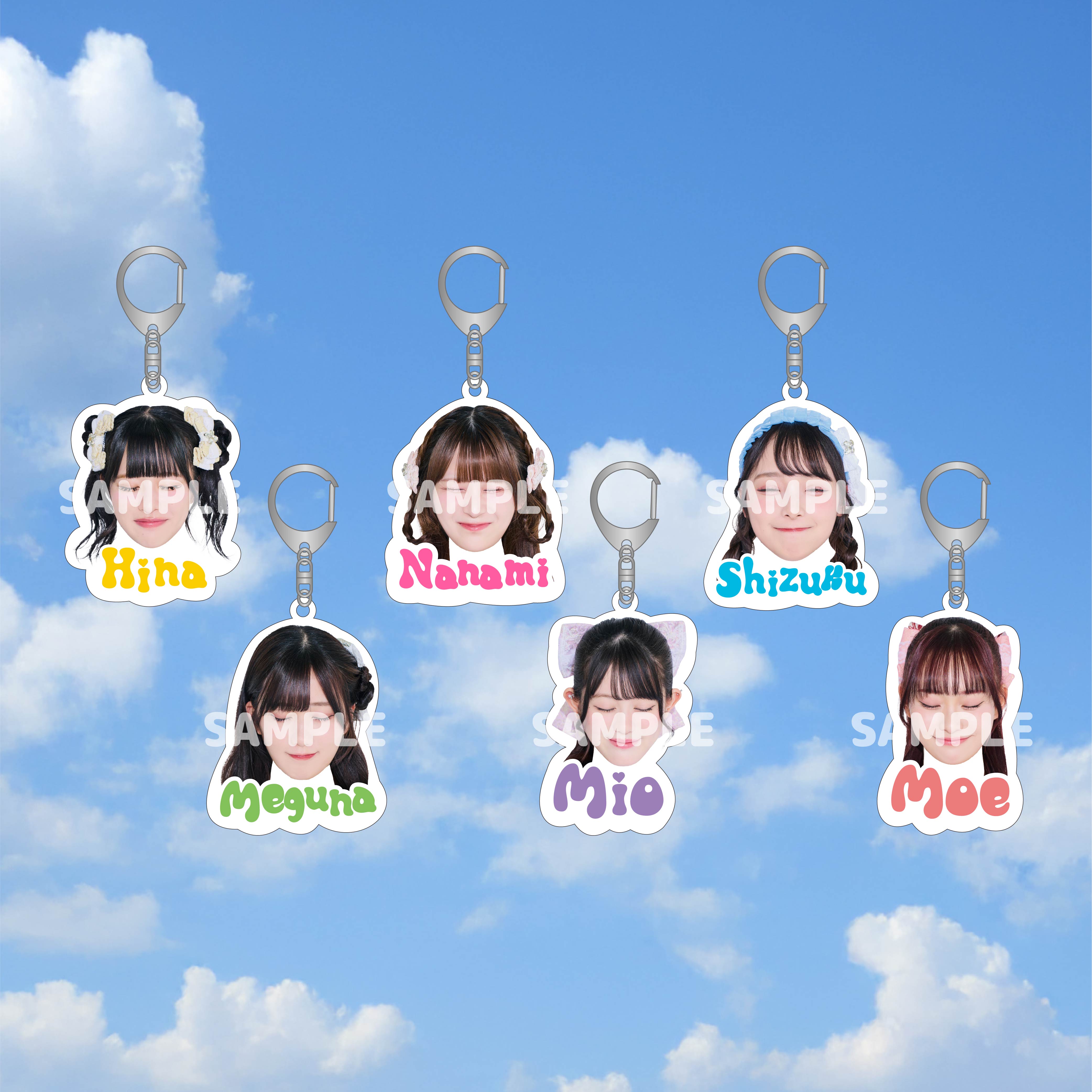 ランダムフェイスキーホルダー – Pixel Ribbon